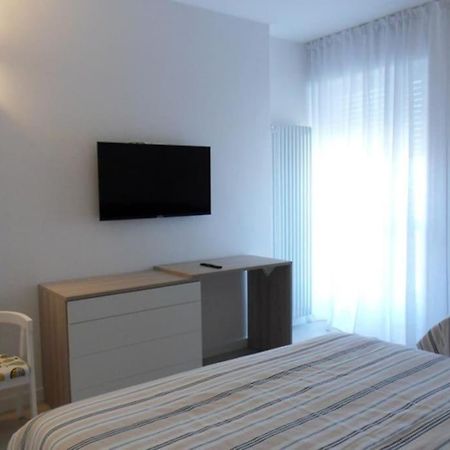 Cosy Apartment With Fantastic View Caorle Extérieur photo