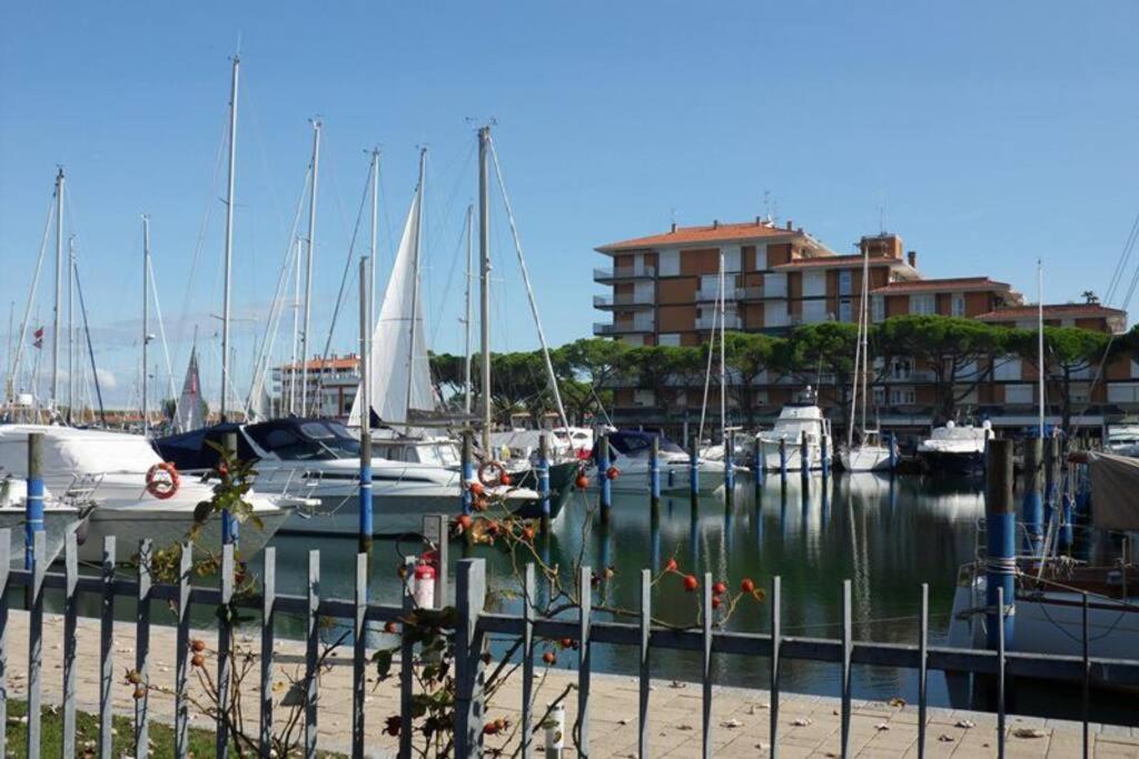 Cosy Apartment With Fantastic View Caorle Extérieur photo